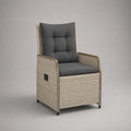 Poltrona da giardino reclinabile in rattan sintetico PE beige con cuscino grigio 75x85x100 cm